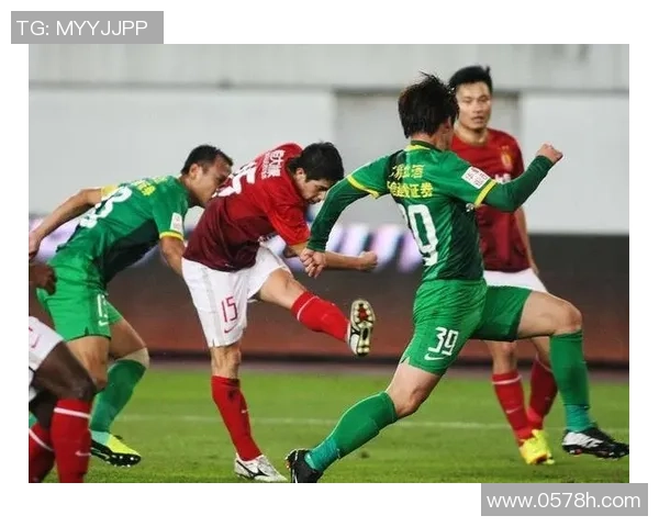 火箭队与76人队激战正酣39日赛场精彩对决引发球迷热议 火箭队与76人队激战正酣39日赛场精彩对决引发球迷热议